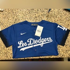 NWT LA DODGERS BETTS #50 shirt
